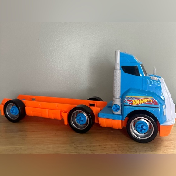 Hot Wheels tool kit truck toy - truck‎ only tool kit not included - Picture 5 of 7